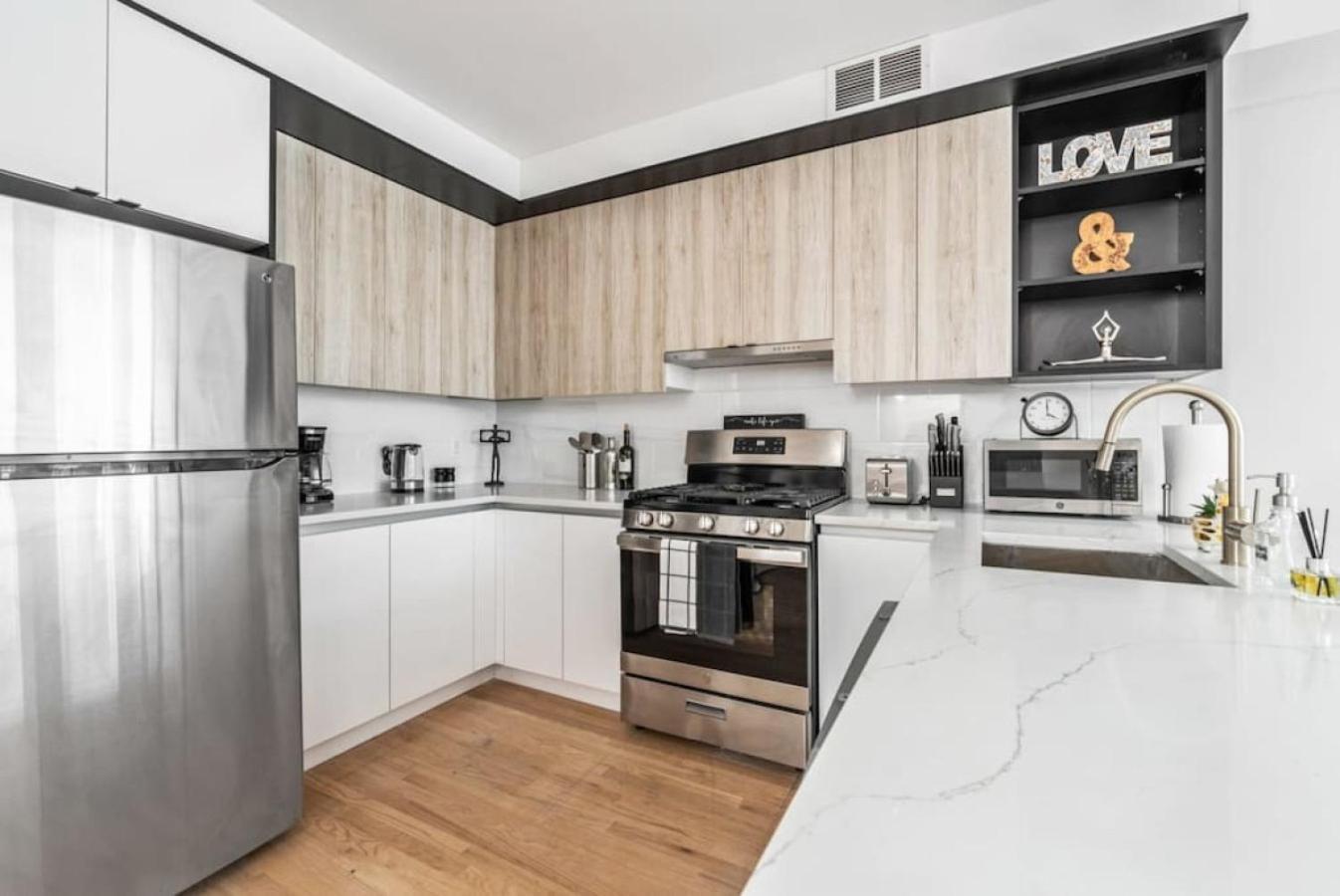 Apartment 3br Penthouse With Massive Private Rooftop