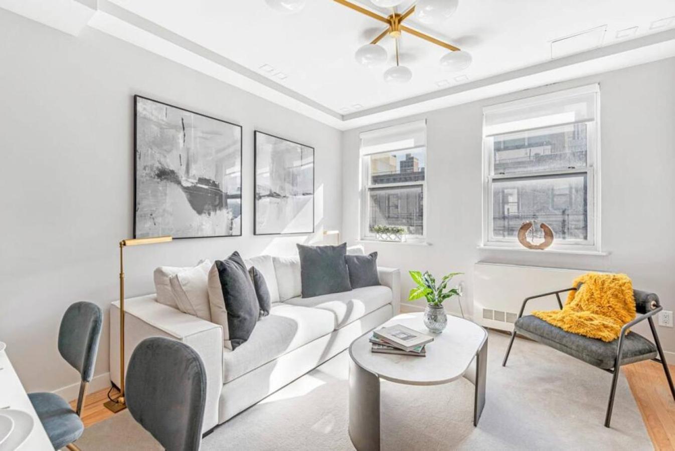 3br Penthouse With Massive Private Rooftop Apartment *